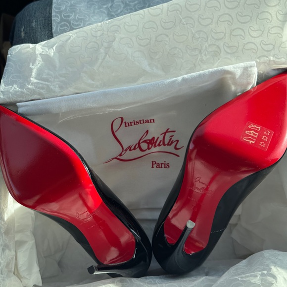 Christian Louboutin Black Patent Pumps So Kate size 38 - Picture 7 of 10